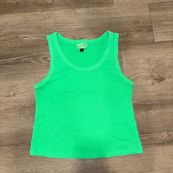 Vibrant Green Tank - Universal Thread - Picture 1 of 2